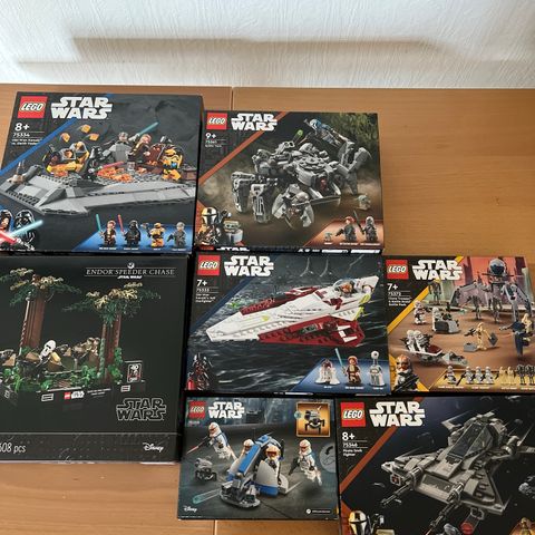 Lego star wars pakke. 75334, 75353, 75361, 75333, 75359, 75372 og 75346