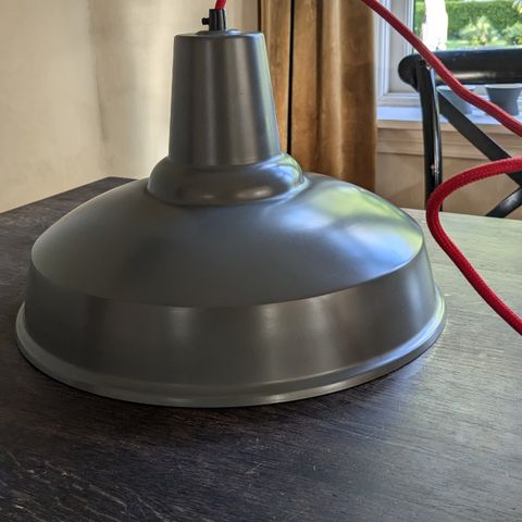 Industriell taklampe kjøpt på Home&Cottage