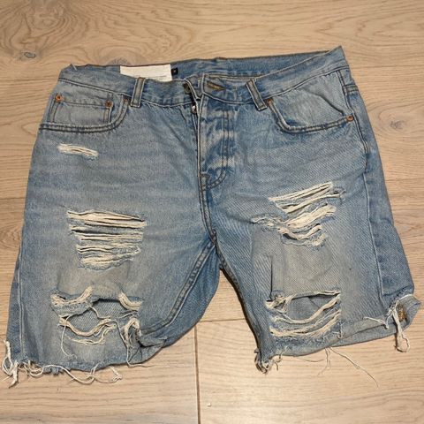 Ripped jeans shorts