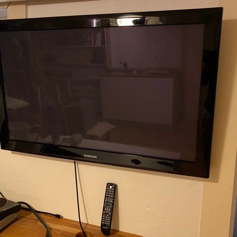 Plasma TV skjerm m fjernkontroll