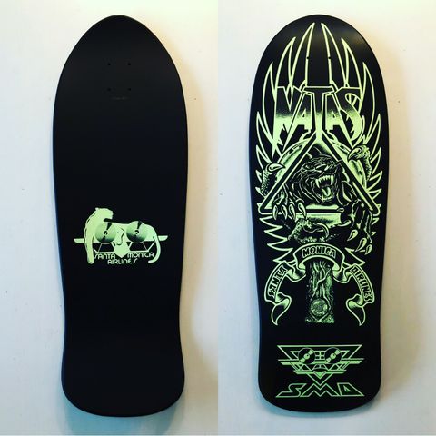 Natas glow skateboard