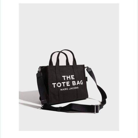 The tote bag medium, Marc Jacobs