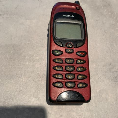 Nokia 6150 SAT - eldre mobiltelefon