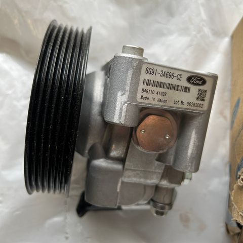 Servopumpe Ford Mondeo  2007- 2014. 2,0. Og. 1.8