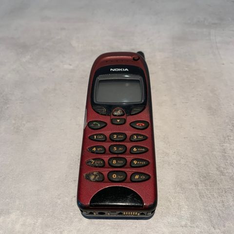 Nokia 6150 SAT - eldre mobiltelefon