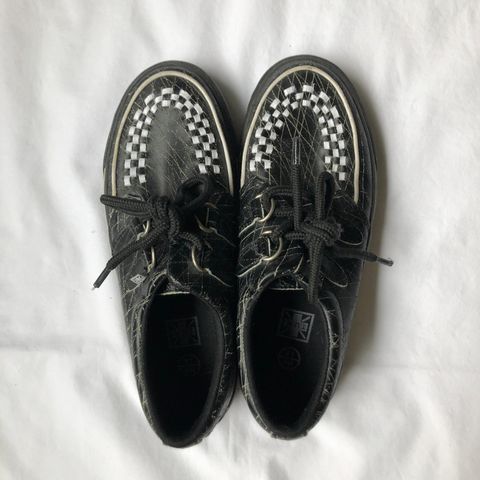 TUK creepers 39