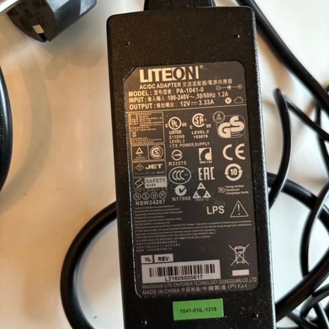 AC lader til eldre laptoper. LiteOn PA-1041-0