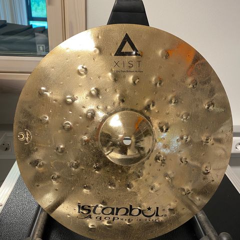 Istanbul Agop Dark Brilliant 15" hi-hats selges