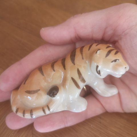 Liten tiger, Lomonosov porselensfabrikk