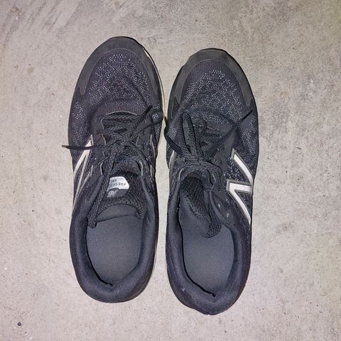 Str 44 joggesko New Balance - pent brukte