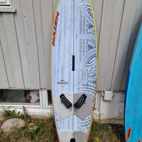 Naish Assoult 94 custom thrusters. 23 mod