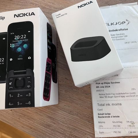 Helt ny og ubrukt Nokia Flip 2660 telefon selges