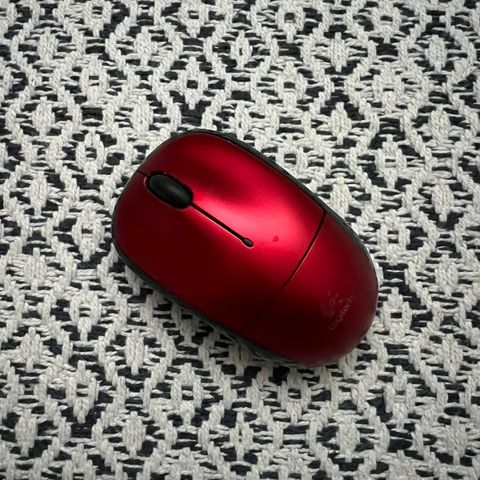 Logitech Wireless Mouse M215