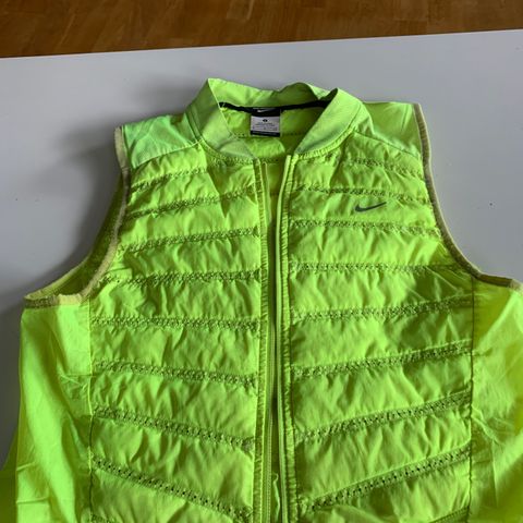 Nike løpevest (small herre)