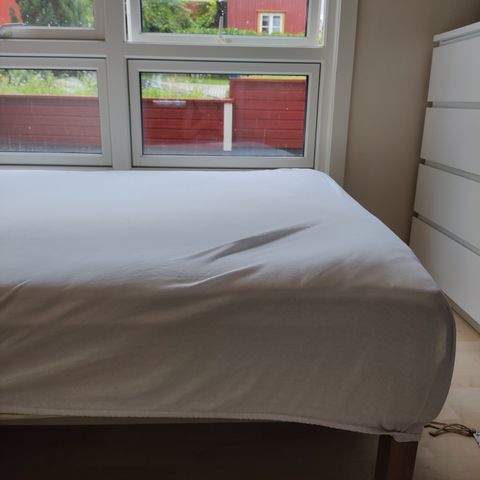 IKEA-seng selges billig grunnet flytting