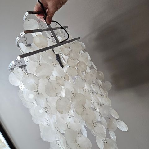 Vegglampe skjell