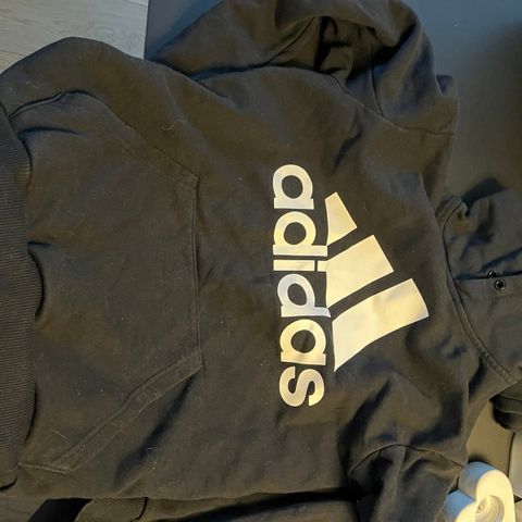 adidas hettegenser