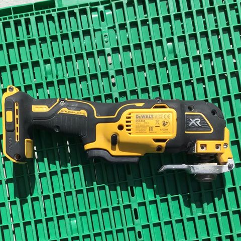 Dewalt 18v Dcs355 Brushless Oscillating Multi Tool Body Only