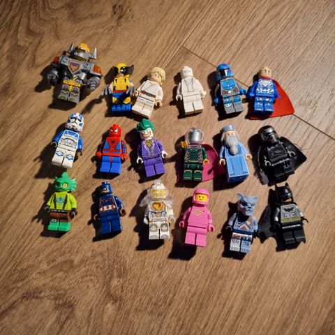 Selger div lego figurer