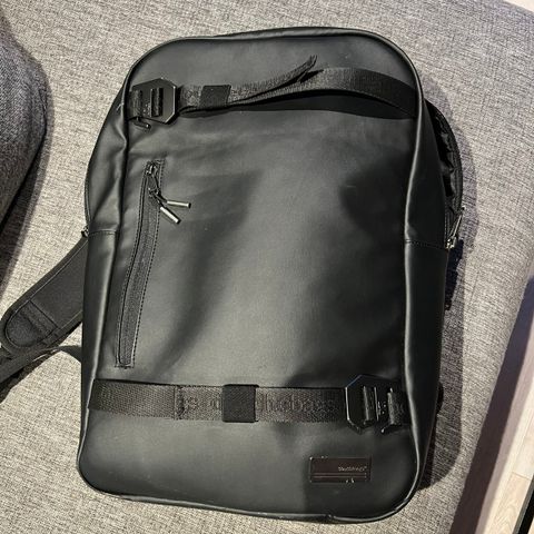 DB Essential Backpack 17L