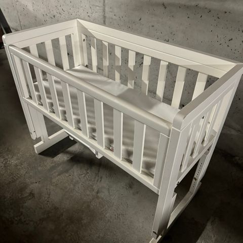 Bedside crib