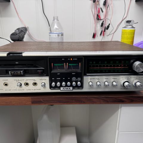 Aiwa tpr-3010 med høyttaler