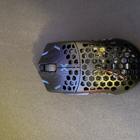 Finalmouse ULX Phantom Lion (M)