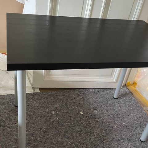 Kompakt spisebord/skrivepult fra IKEA