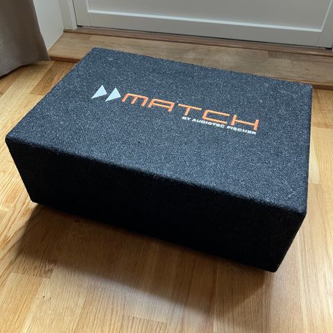 Match PP 10E-Q 10" subwoofer til bil