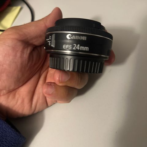 Canon EF-S 24mm 2.8 STM