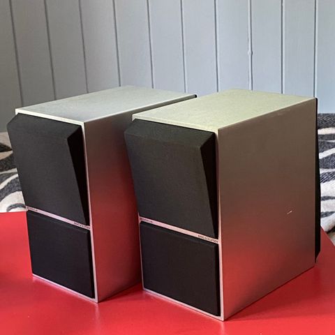 Reservert: Bang & Olufsen BEOVOX C40