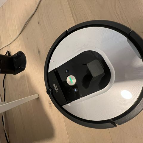 IRobot Roomba 971 robot støvsuger selges kr 950,-