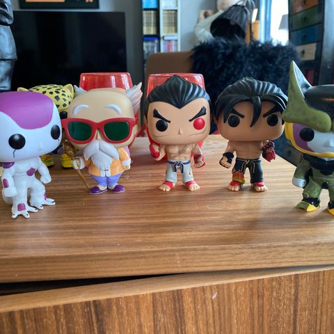 Dragonball og Tekken figurer, Pop.