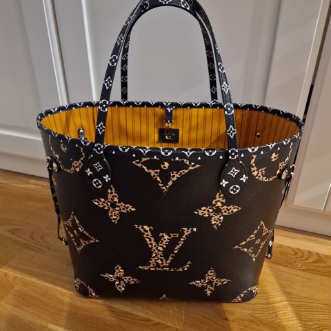 Limited Edition Louis Vuitton Neverfull MM