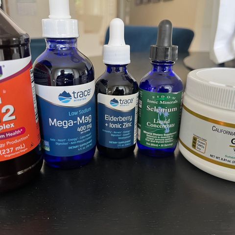 Vitaminer, c, selenium, magnesium, zinc og b-12