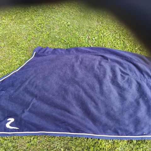 Fleece leie/skrittedekken. 125 cm