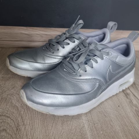 Sølv Nike Airmax Thea, str.37.5