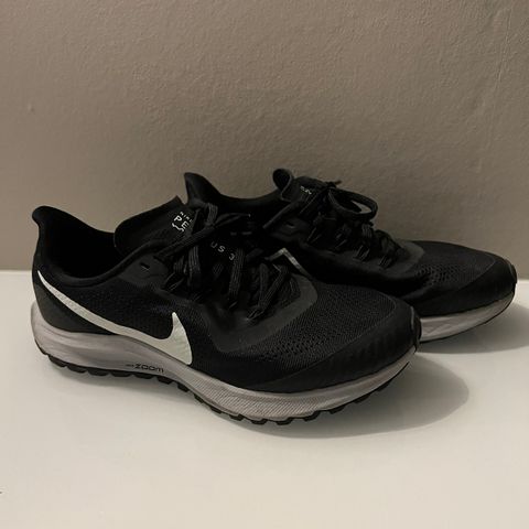 Nike sko til dame, størrelse 38