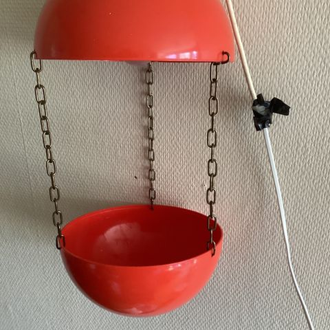 Vintage taklampe med plass til blomst. Flowerpot werner panton