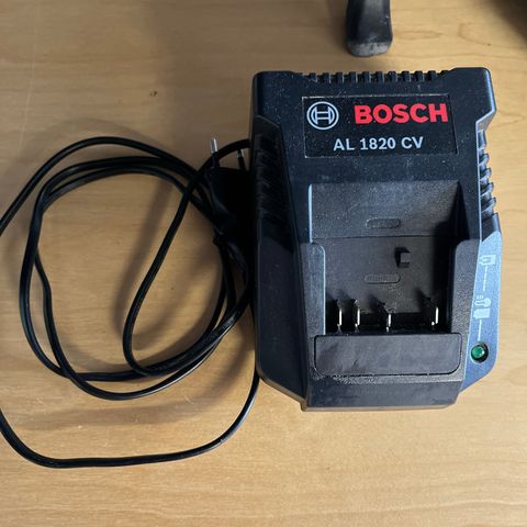 Bosch 18volt lader.