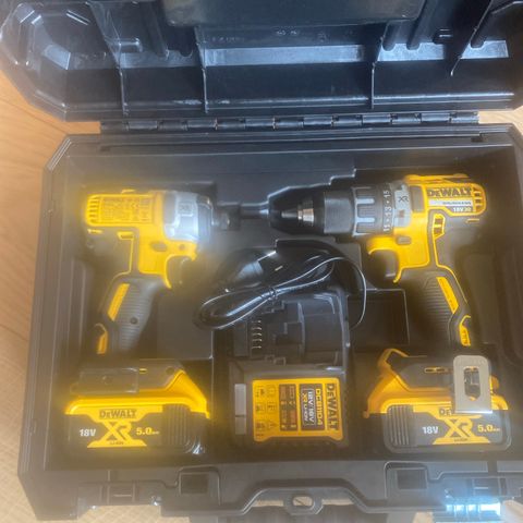 Dewalt  Stak series med drill og kompakt slagtrekker