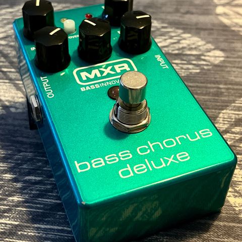 Pedal: MXR M83 Bass Chorus Deluxe