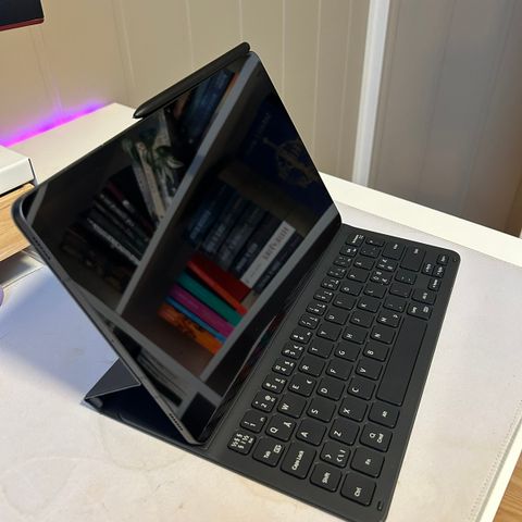 Samsung galaxy tab 8 | Med tastatur og penn