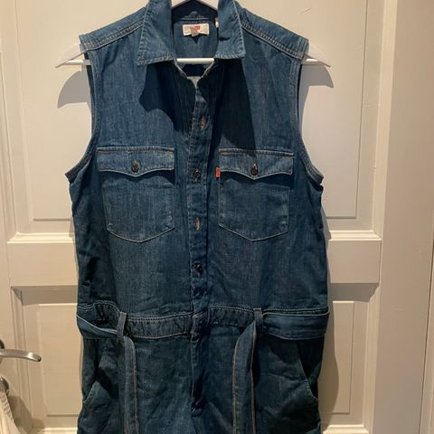 Fin jumpsuit fra Levis