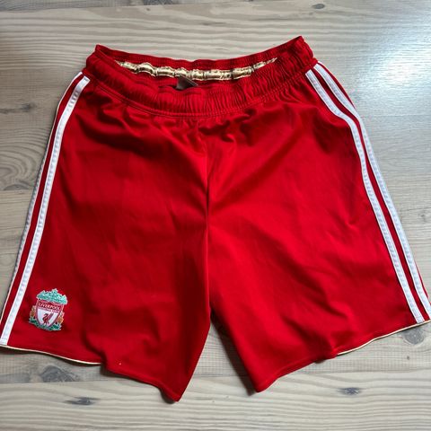 Liverpool shorts medium