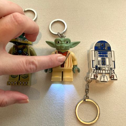 Star Wars Lego Yoda Nøkkelring med LED-lys