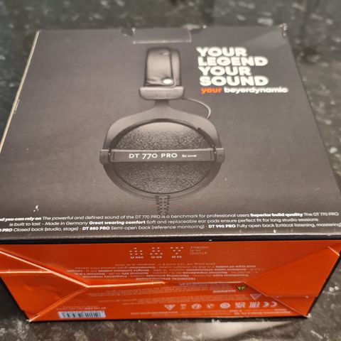 Beyerdynamic DT770 Pro 80 ohm hodetelefoner med ledning