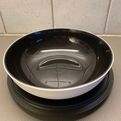 Tupperware Allegra skål i svart og hvit 7,4 dl