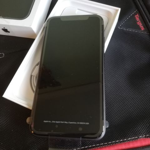 Vil bytte en Ubrukt iPhone 11 svart 128gb mot 12