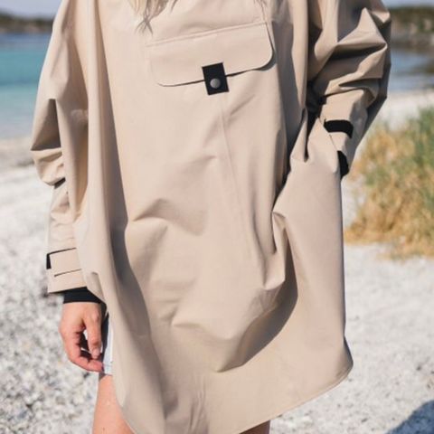 Bergen Poncho Beige